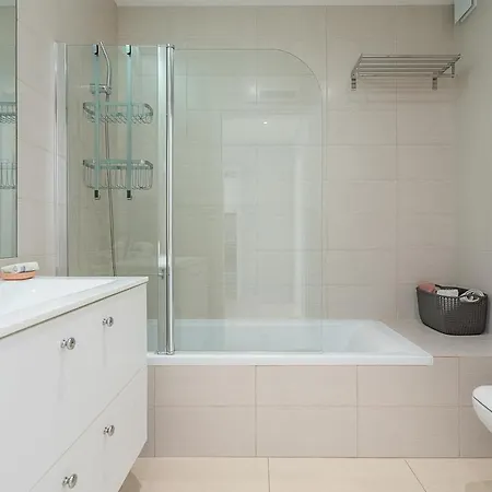Sunny 1 With Pool By Homing Appartement