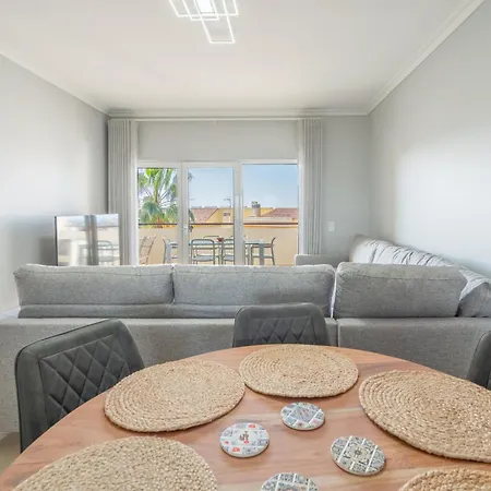 Albufeira Sunny Apartment 1 With Pool By Homing *