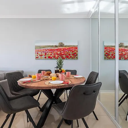 Albufeira Sunny Apartment 1 With Pool By Homing Albufeira