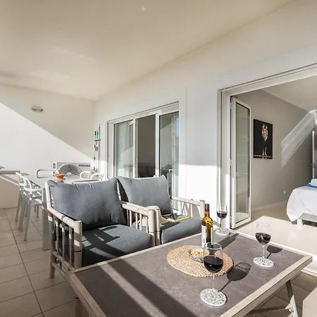 Albufeira Sunny Apartment 1 With Pool By Homing *